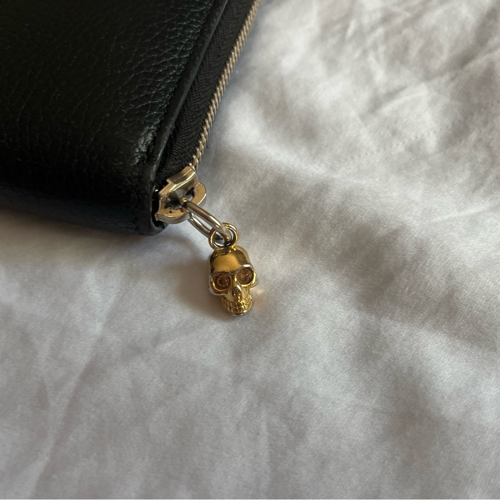 Alexander McQueen Leagher Zip Around Wallet Clutch with Golden Skull Authentic